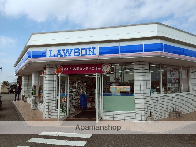 コンビニ　ローソン（コンビニ）まで689m