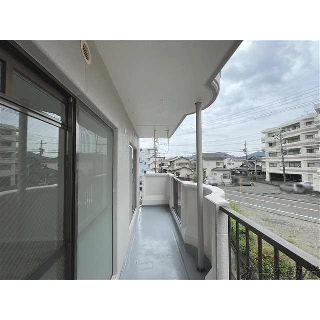 バルコニー　バルコニー