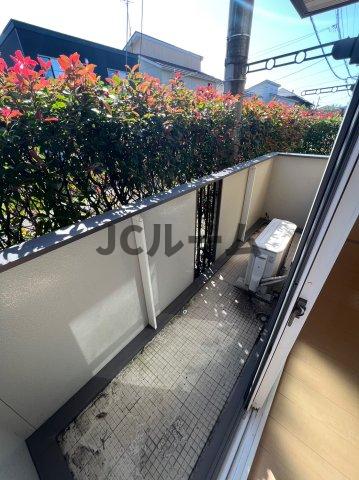 バルコニー　反転タイプの部屋の写真です