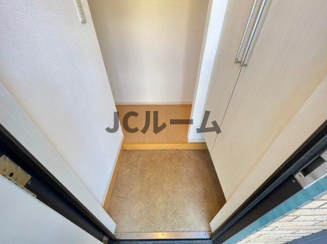 玄関　反転タイプの部屋の写真です