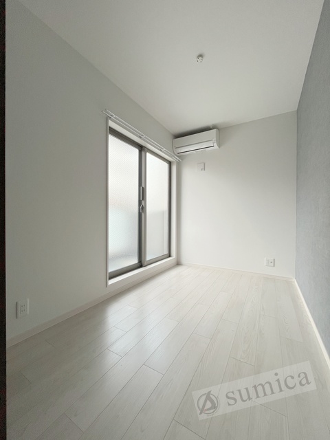 バルコニー　ホワイトベースで明るい内装♪