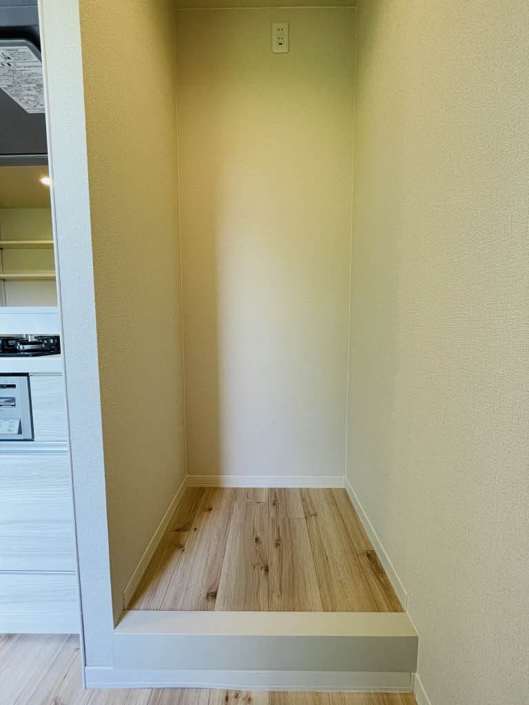 収納　冷蔵庫置き場