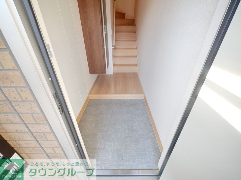 玄関　※同施工会社別物件の参考写真※