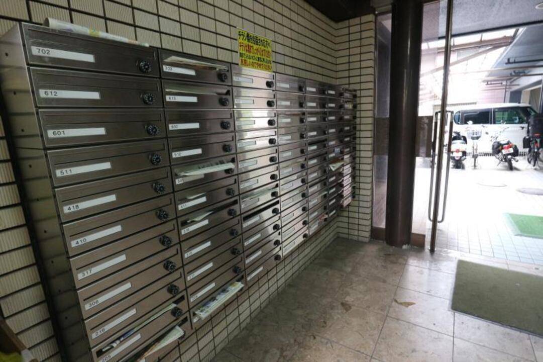 エントランス　メールBOX