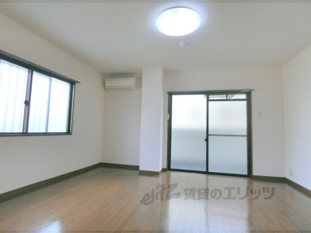 居室・リビング　洋室