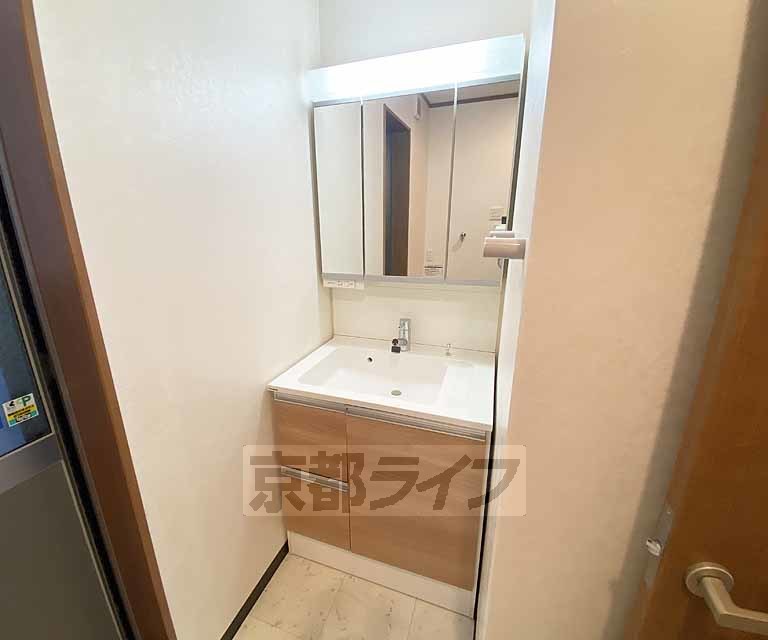 洗面設備　独立洗面台