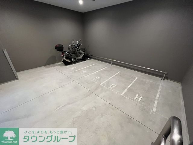 駐車場　駐車場