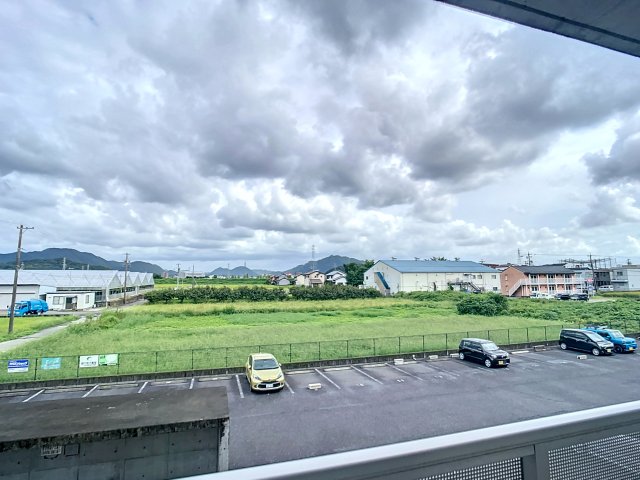 眺望　掲載写真は同型モデルを掲載しており実際のお部屋と仕様等が異な