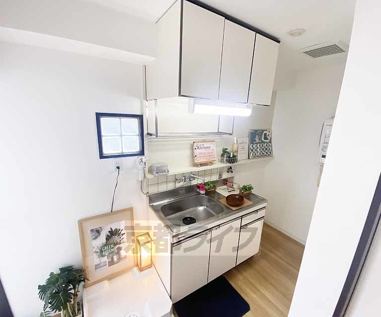 キッチン　収納スペース有り