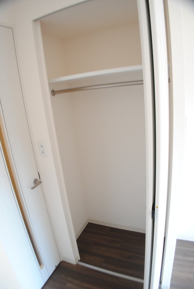 収納　プレサンス梅田東ディアロ　クローゼット