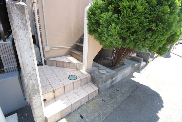 エントランス　★見学希望等はタウンハウジング中央林間店までお気軽に♪★