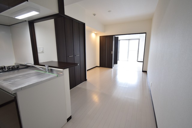 居室・リビング　※同タイプ　３０２号室の写真です