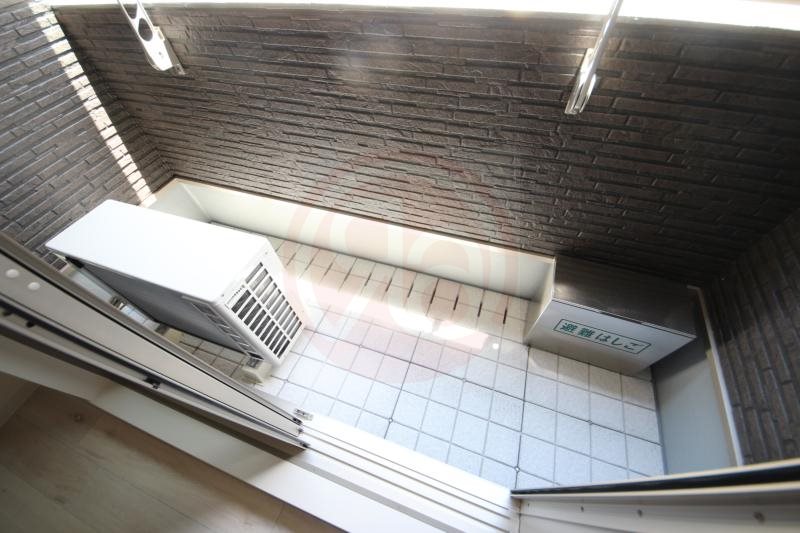 バルコニー　開放的で明るい空間を演出してくれるバルコニーです