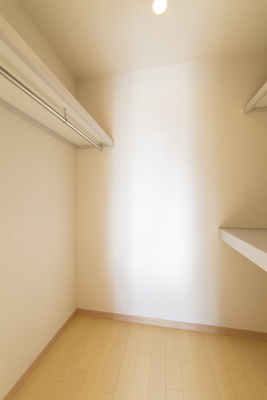 収納　ウォークインクローゼット