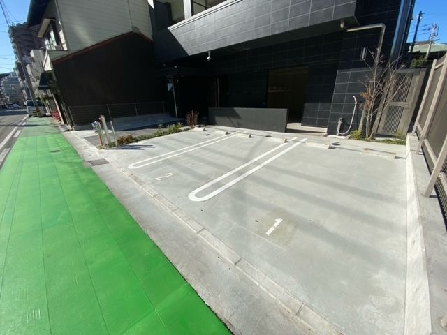 駐車場　駐車場