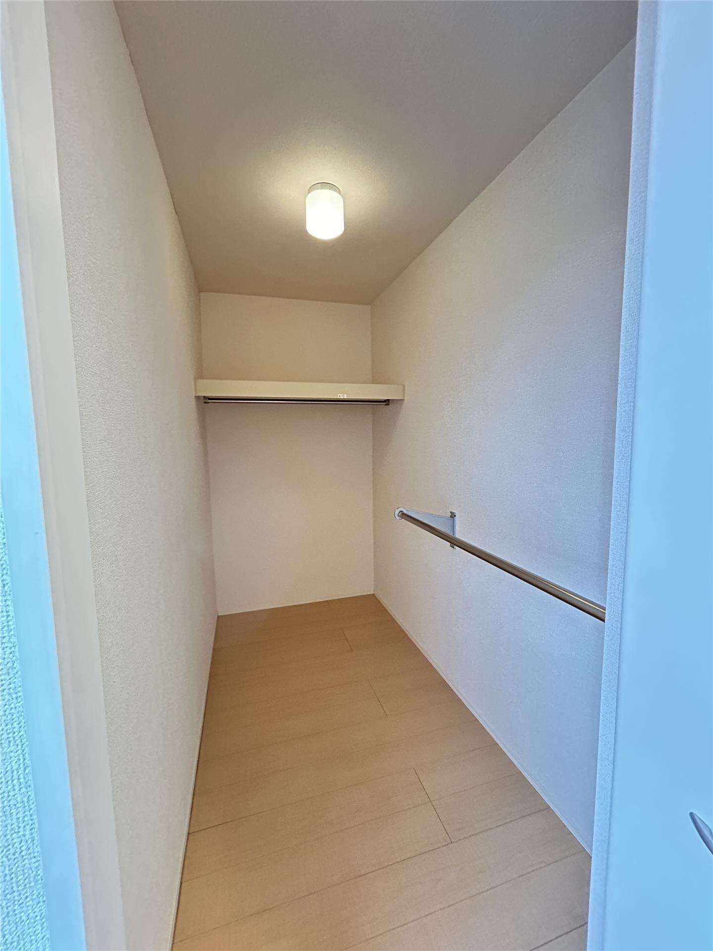 収納　ウォークインクローゼット