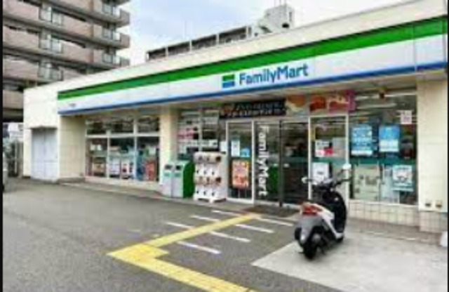 コンビニ　ファミリーマート下沢通店（コンビニ）まで254m