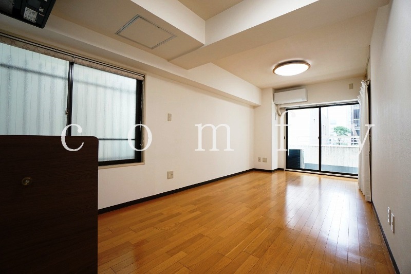 居室・リビング　２面採光のお部屋