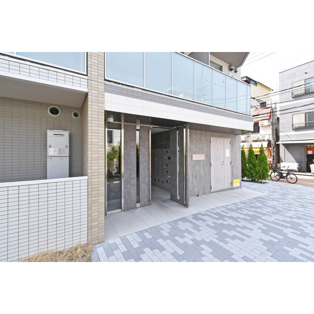 エントランス　清潔なエントランスです