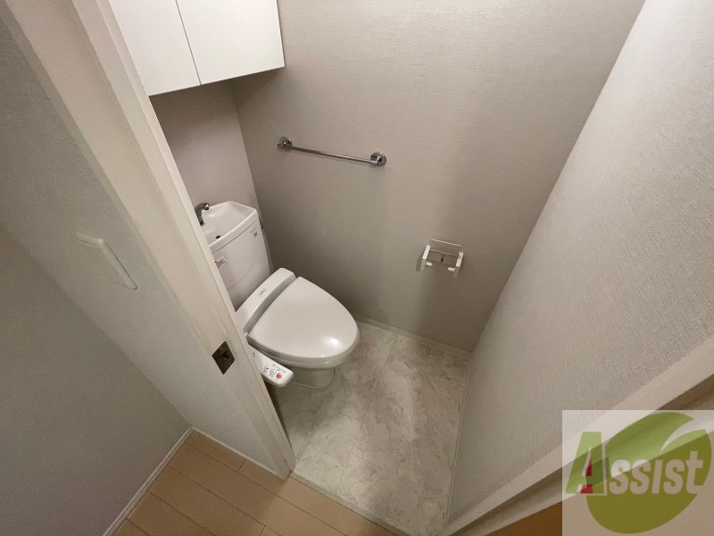 トイレ　ウォシュレット機能がついたトイレ。安心して使用できますね。