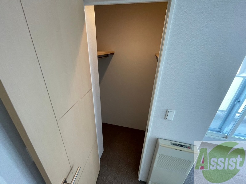 収納　寝室の収納です。部屋がすっきり片付きます。