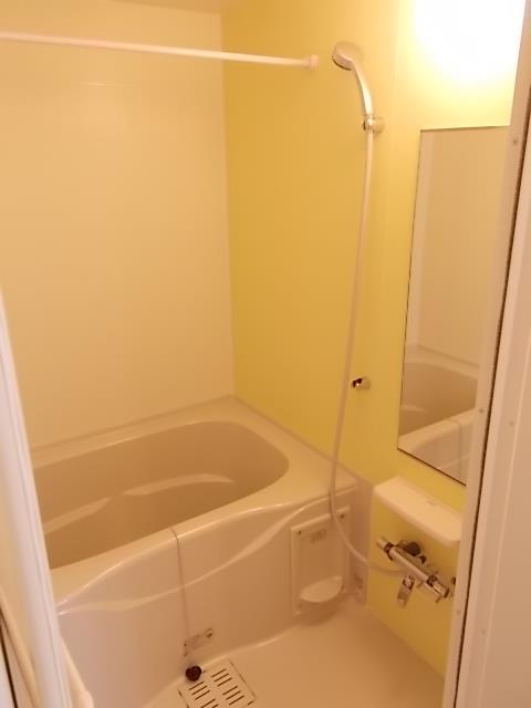バス・シャワールーム　浴室です。