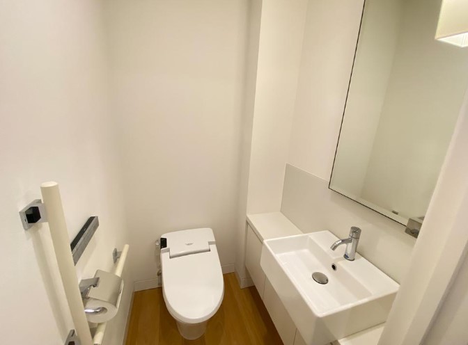 トイレ　別部屋参考写真