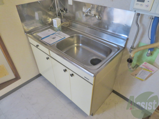 キッチン　シンプルなキッチンで自分好みにアレンジ頂けます！