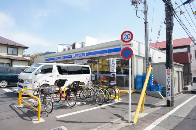 コンビニ　ローソン（コンビニ）まで220m