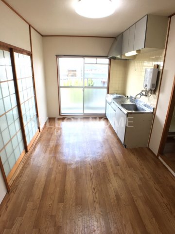 居室・リビング　同型タイプ居間です