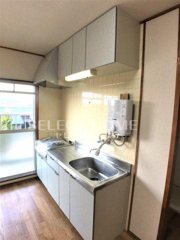 キッチン　同型タイプキッチンでお料理をお楽しみください