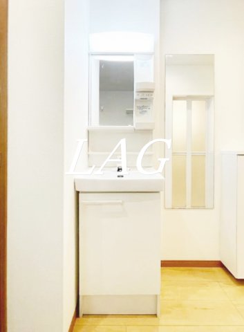 洗面設備　独立洗面台です。