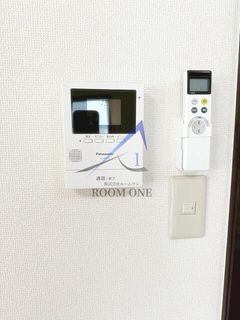 セキュリティ　モニター付きインターホンです。