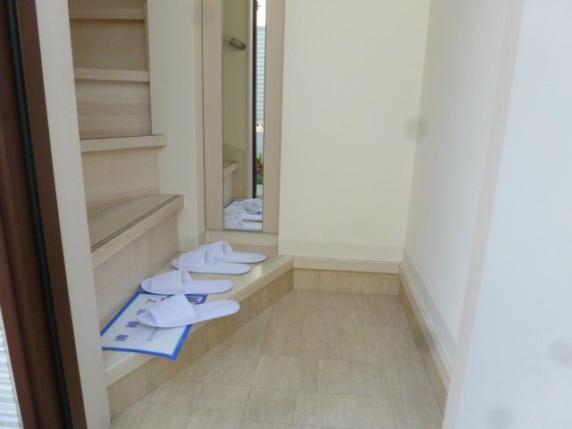 玄関　弊社は都内全域の物件をご紹介可能です！
