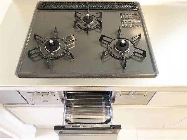 その他部屋・スペース　３口コンロ＆魚焼きグリル完備です