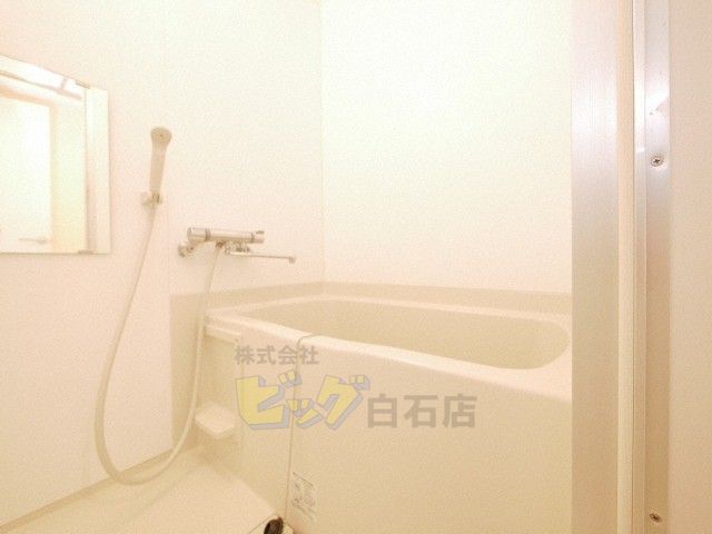 バス・シャワールーム　綺麗に清掃済みです♪