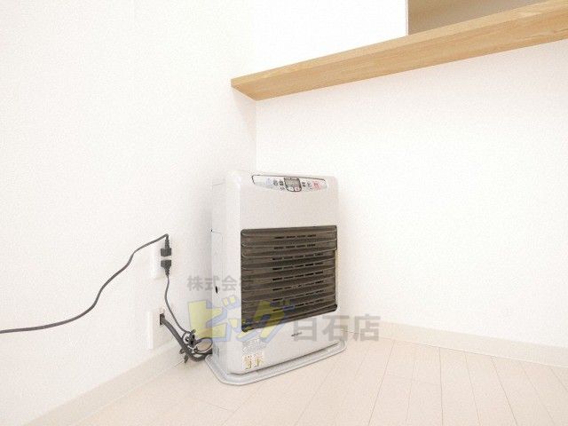 その他設備　人気の灯油ストーブ付きです♪