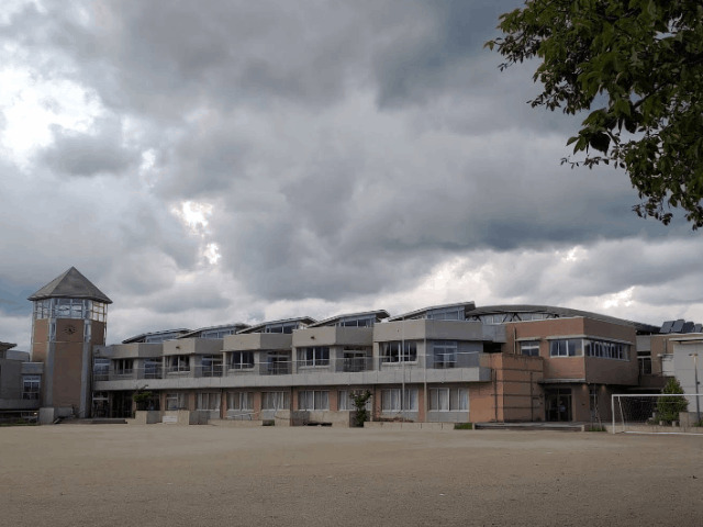 小学校　いなべ市立員弁西小学校（小学校）まで1472m