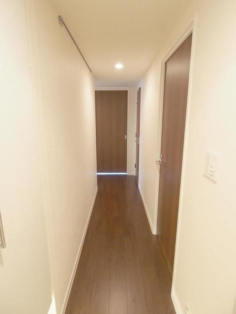 玄関　※写真は同タイプ住戸です。