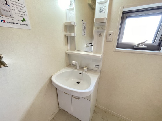 洗面設備　※別部屋の写真です
