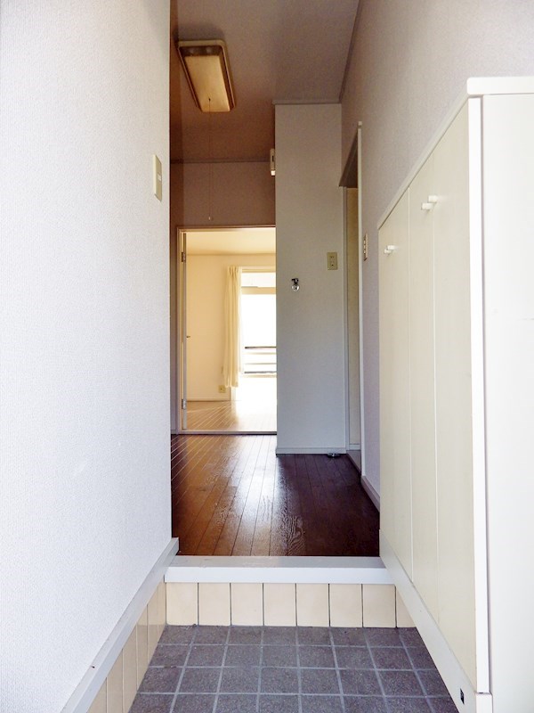 玄関　モデルルーム