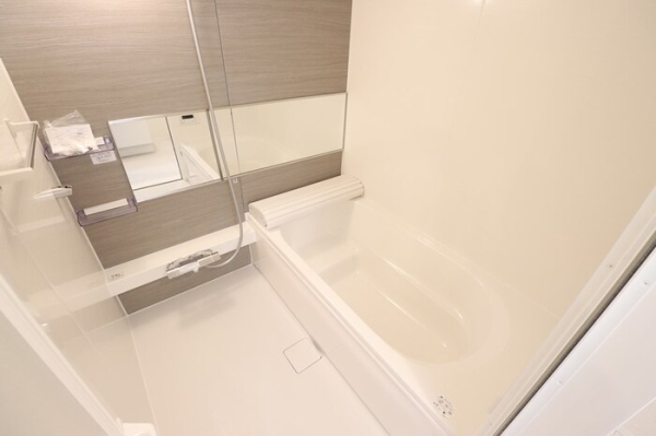 バス・シャワールーム　追い炊き・オートバス機能完備でゆっくりご入浴頂けます♪