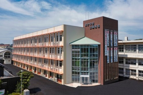 高校・高専　私立おかやま山陽高校（高校・高専）まで978m