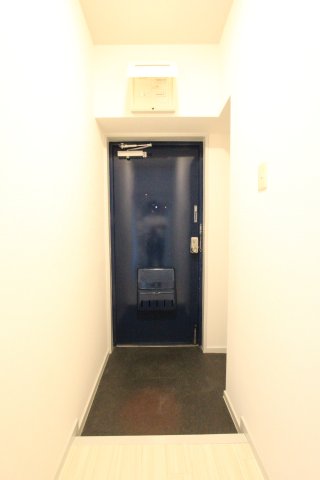 玄関　参考写真です。現況優先。