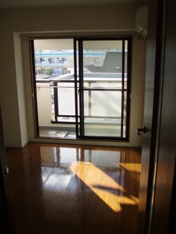 居室・リビング　スタンダードな洋室です