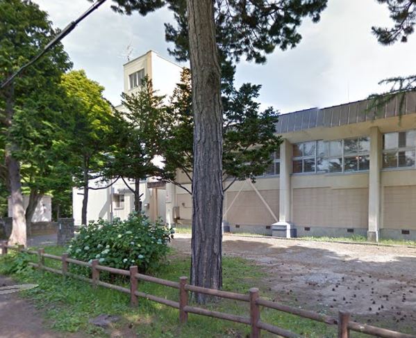 小学校　札幌市立小野幌小学校（小学校）まで762m