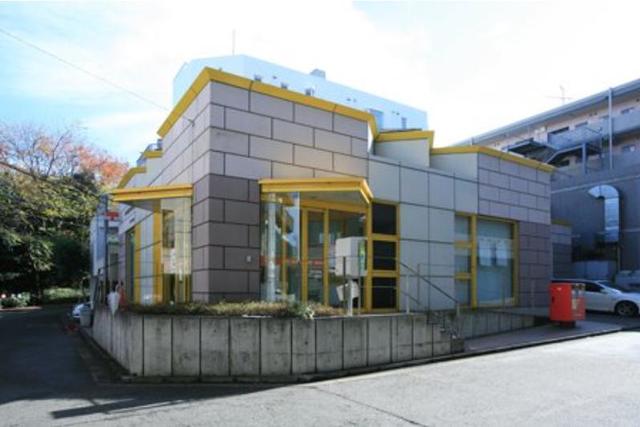 郵便局　仲町台駅前郵便局（郵便局）まで818m