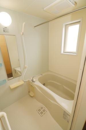 バス・シャワールーム　バスルーム