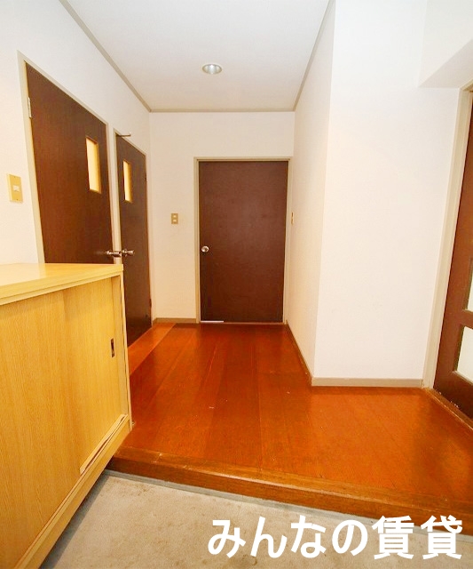 玄関　★玄関回りも広々スッキリ★参考写真