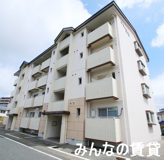 建物外観　★駅まで徒歩圏内！周辺環境も充実★